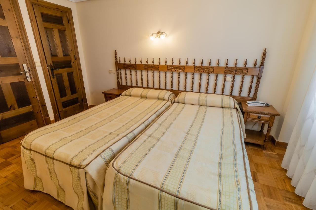Hostal Санто-Доминго-де-Силос Экстерьер фото