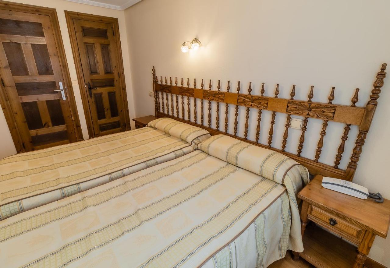 Hostal Санто-Доминго-де-Силос Экстерьер фото