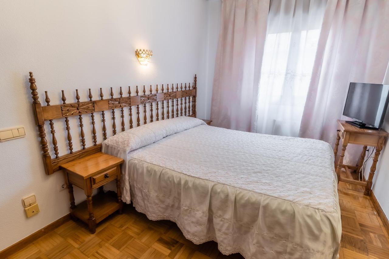 Hostal Санто-Доминго-де-Силос Экстерьер фото