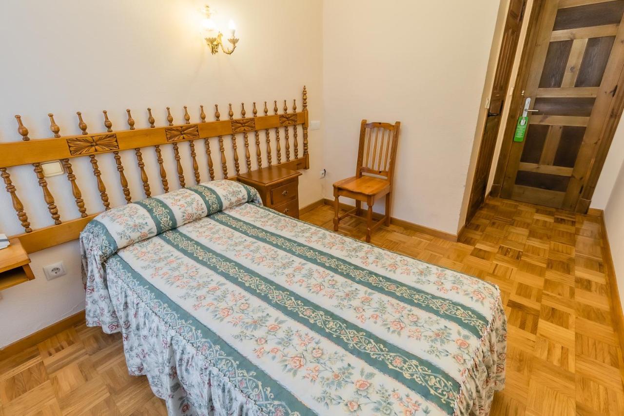 Hostal Санто-Доминго-де-Силос Экстерьер фото