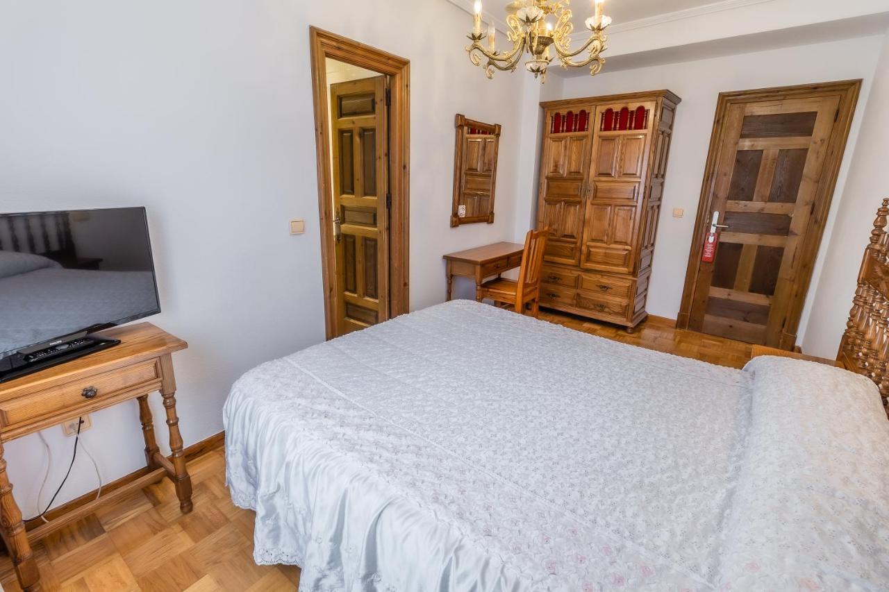 Hostal Санто-Доминго-де-Силос Экстерьер фото