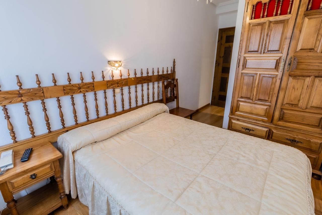 Hostal Санто-Доминго-де-Силос Экстерьер фото
